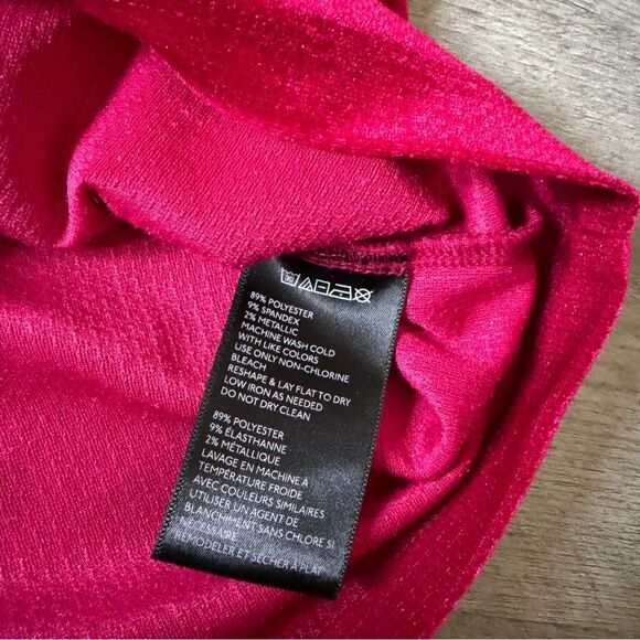 Urban Outfitters Deep V Velvet Top Magenta Pink Metallic Medium - Picture 9 of 10